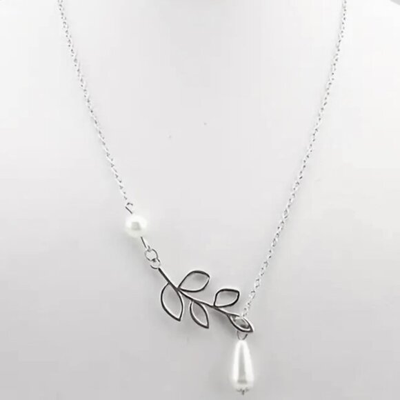Necklace Pearl Elegant Dangle Leaf Slide Choker Drop Chain Sylish Minimalist - Picture 2 of 3